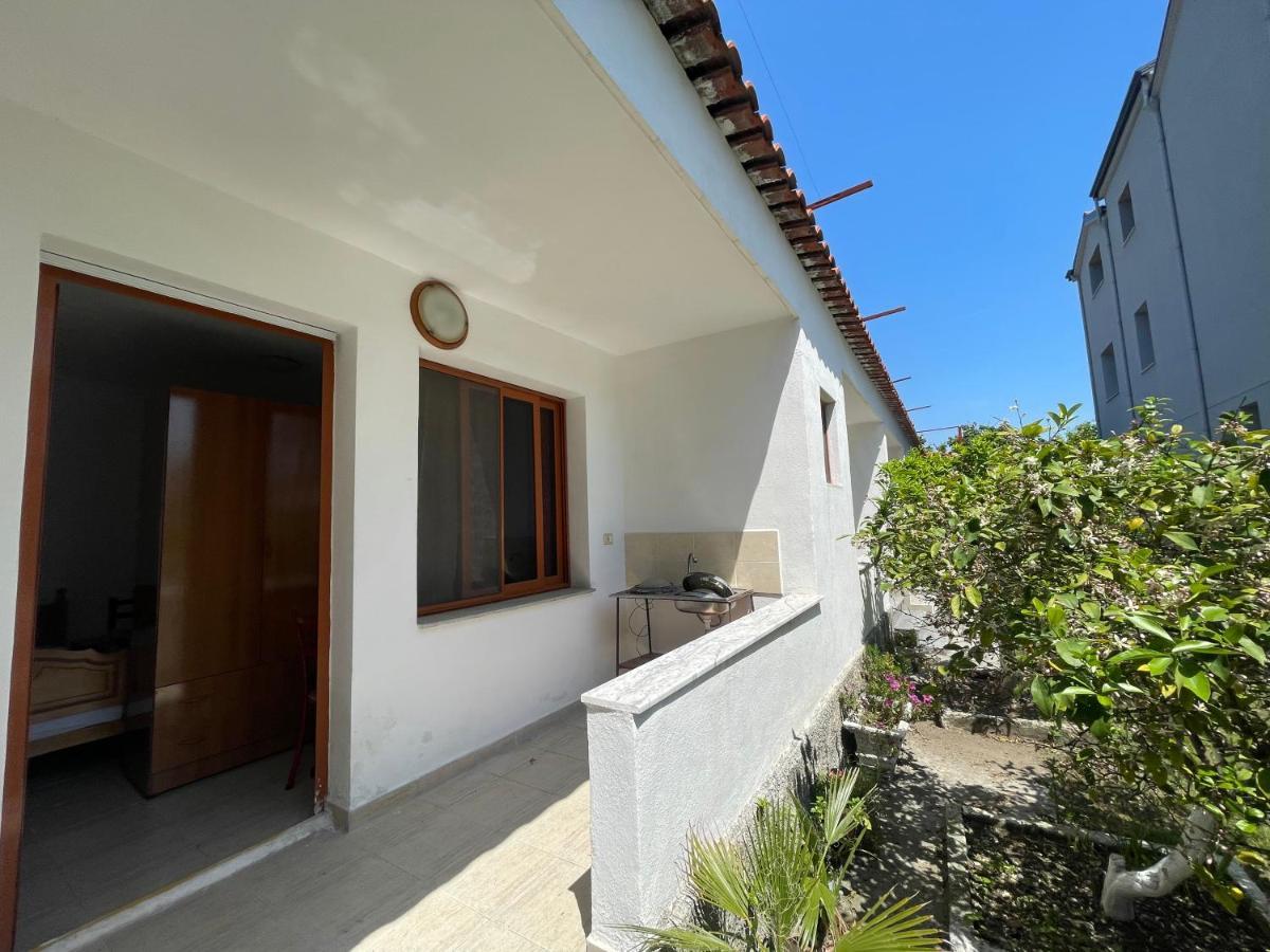 Vila Cano Durrës Exterior foto