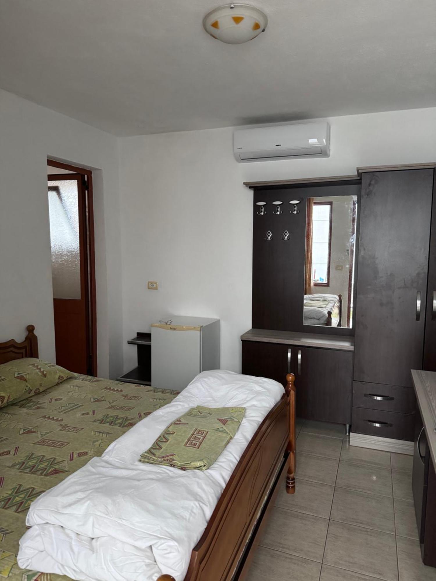 Vila Cano Durrës Exterior foto