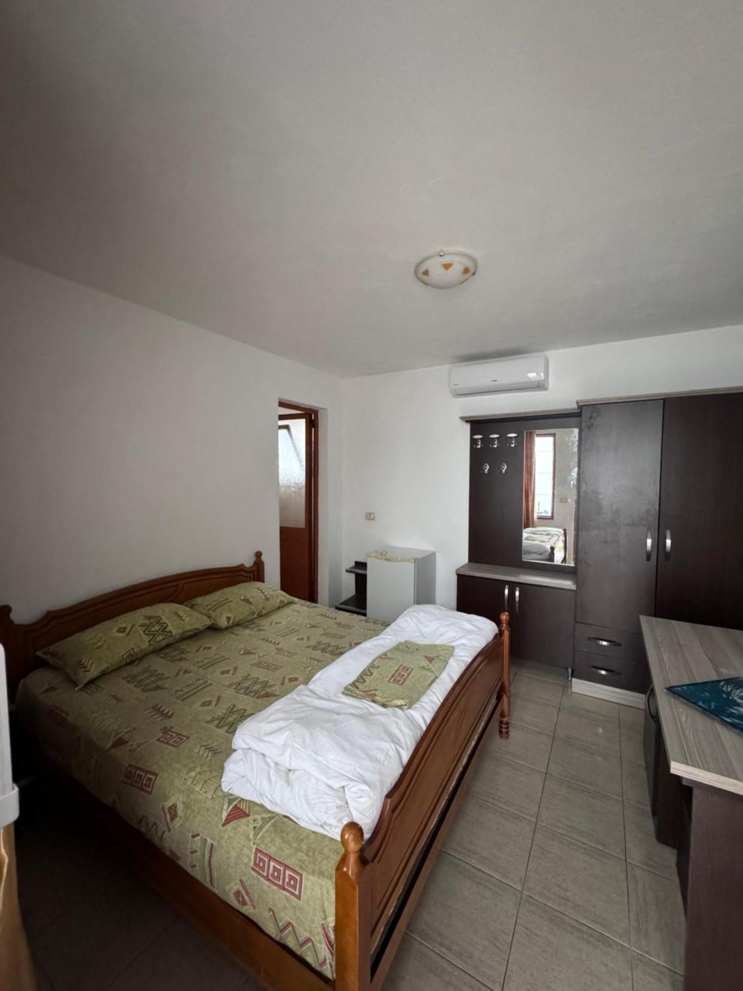 Vila Cano Durrës Exterior foto